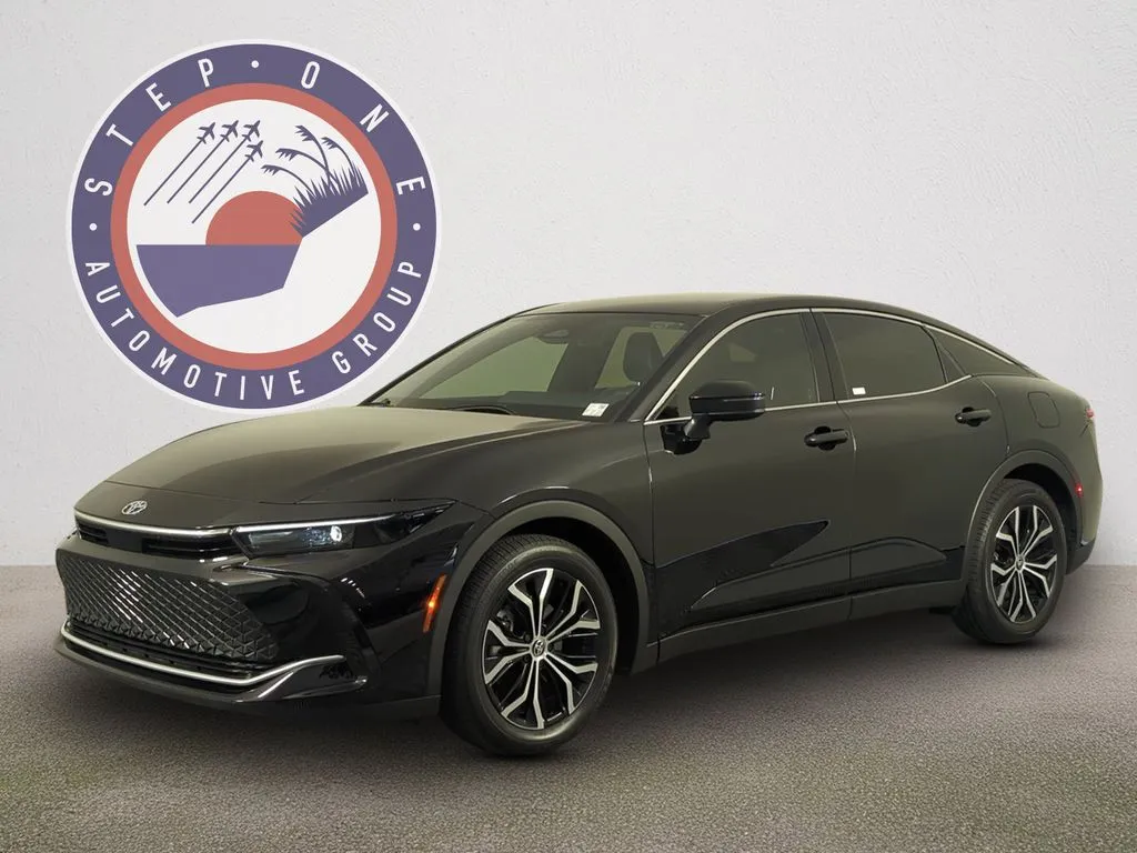 Black 2025 Toyota Crown XLE for sale in Fort Walton Beach, FL