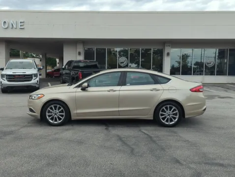 Another view of 2017 Ford Fusion SE for sale in Fort Walton Beach, FL at Step One Cadillac Fort Walton Beach