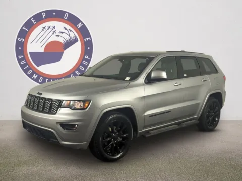 Silver 2018 Jeep Grand Cherokee Altitude for sale in Fort Walton Beach, FL