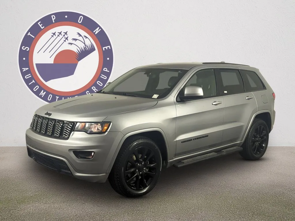 Silver 2018 Jeep Grand Cherokee Altitude for sale in Fort Walton Beach, FL