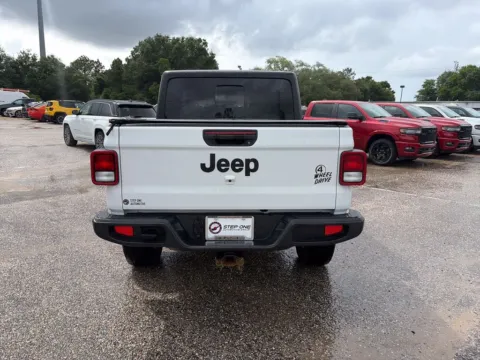 More photos of 2024 Jeep Gladiator Sport at Step One Chrysler Dodge Jeep Ram Fiat Crestview, FL