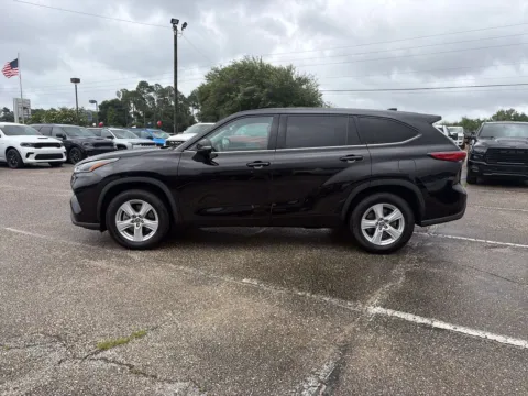 Another view of 2021 Toyota Highlander L for sale in Crestview, FL at Step One Chrysler Dodge Jeep Ram Fiat Crestview