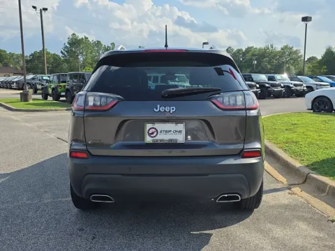 More photos of 2020 Jeep Cherokee Latitude Plus at Step One Chrysler Dodge Jeep Ram Fiat Crestview, FL