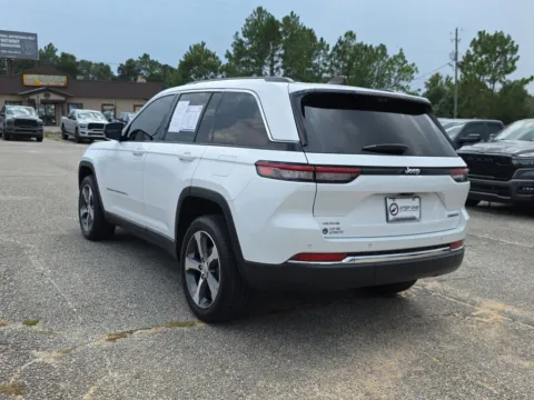 More photos of 2023 Jeep Grand Cherokee Limited at Step One Chrysler Dodge Jeep Ram Fiat Crestview, FL
