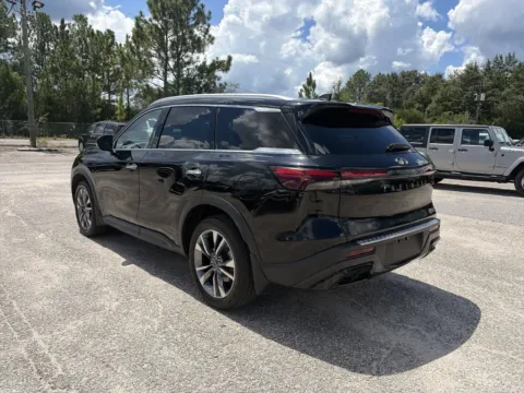 More photos of 2023 INFINITI QX60 LUXE at Step One Chrysler Dodge Jeep Ram Fiat Crestview, FL