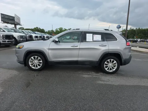 More photos of 2019 Jeep Cherokee Latitude at Step One Ford Crestview, FL