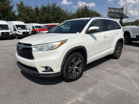 Photos of 2016 Toyota Highlander XLE V6 for sale in Crestview, FL at Step One Ford Crestview