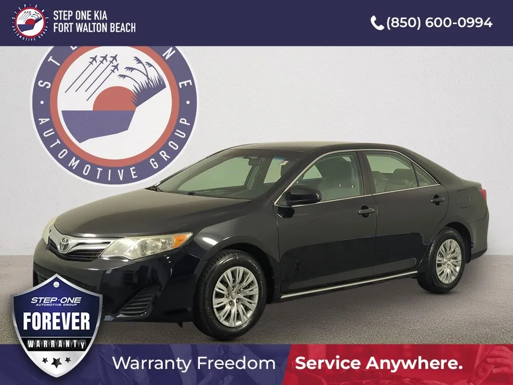 Black 2013 Toyota Camry LE for sale in Fort Walton Beach, FL