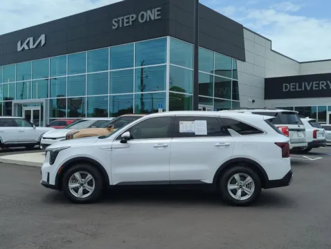 More photos of 2024 Kia Sorento LX at Step One Kia Fort Walton Beach, FL