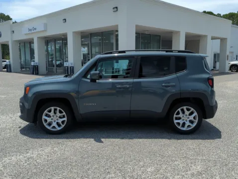 More photos of 2018 Jeep Renegade Latitude at Step One Volkswagen Fort Walton Beach, FL