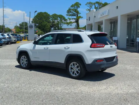 More photos of 2017 Jeep Cherokee Latitude at Step One Volkswagen Fort Walton Beach, FL