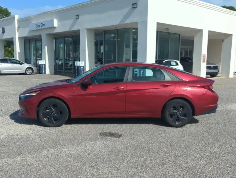 More photos of 2023 Hyundai Elantra SEL at Step One Volkswagen Fort Walton Beach, FL