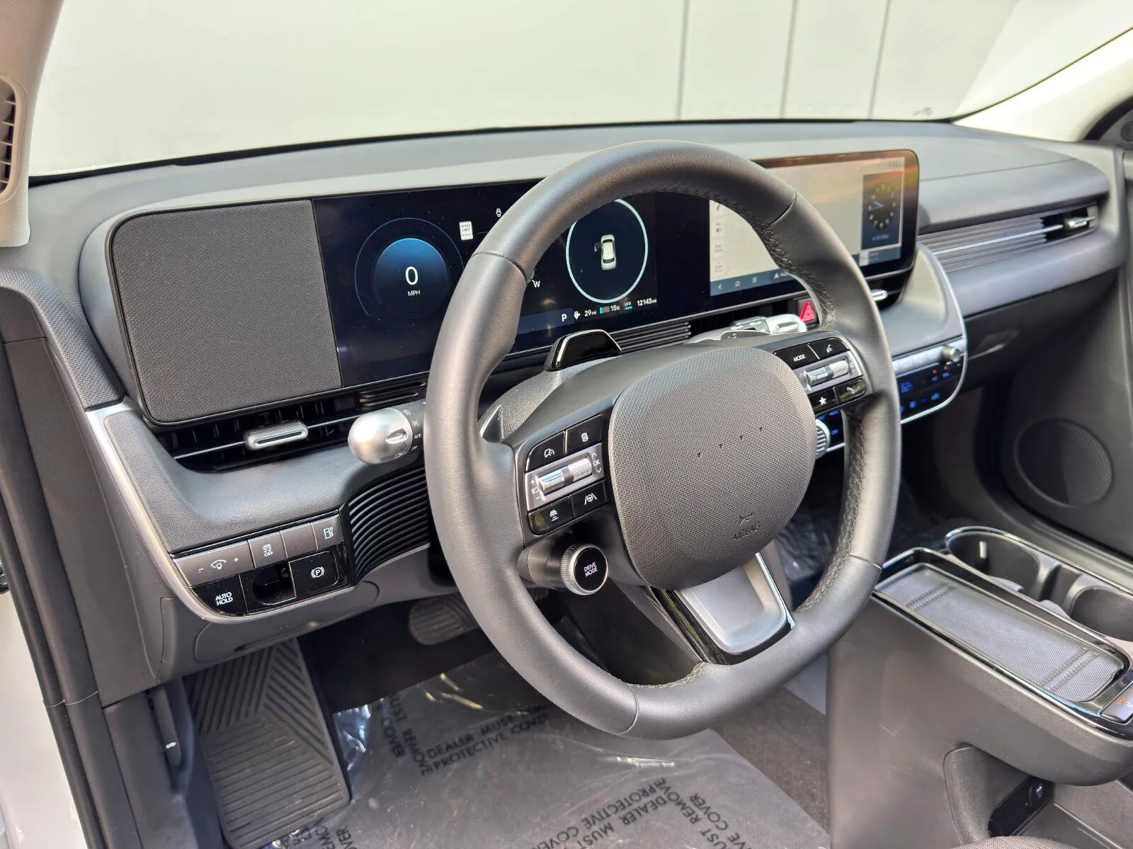 2025 Hyundai IONIQ 5 SE - Photo 13