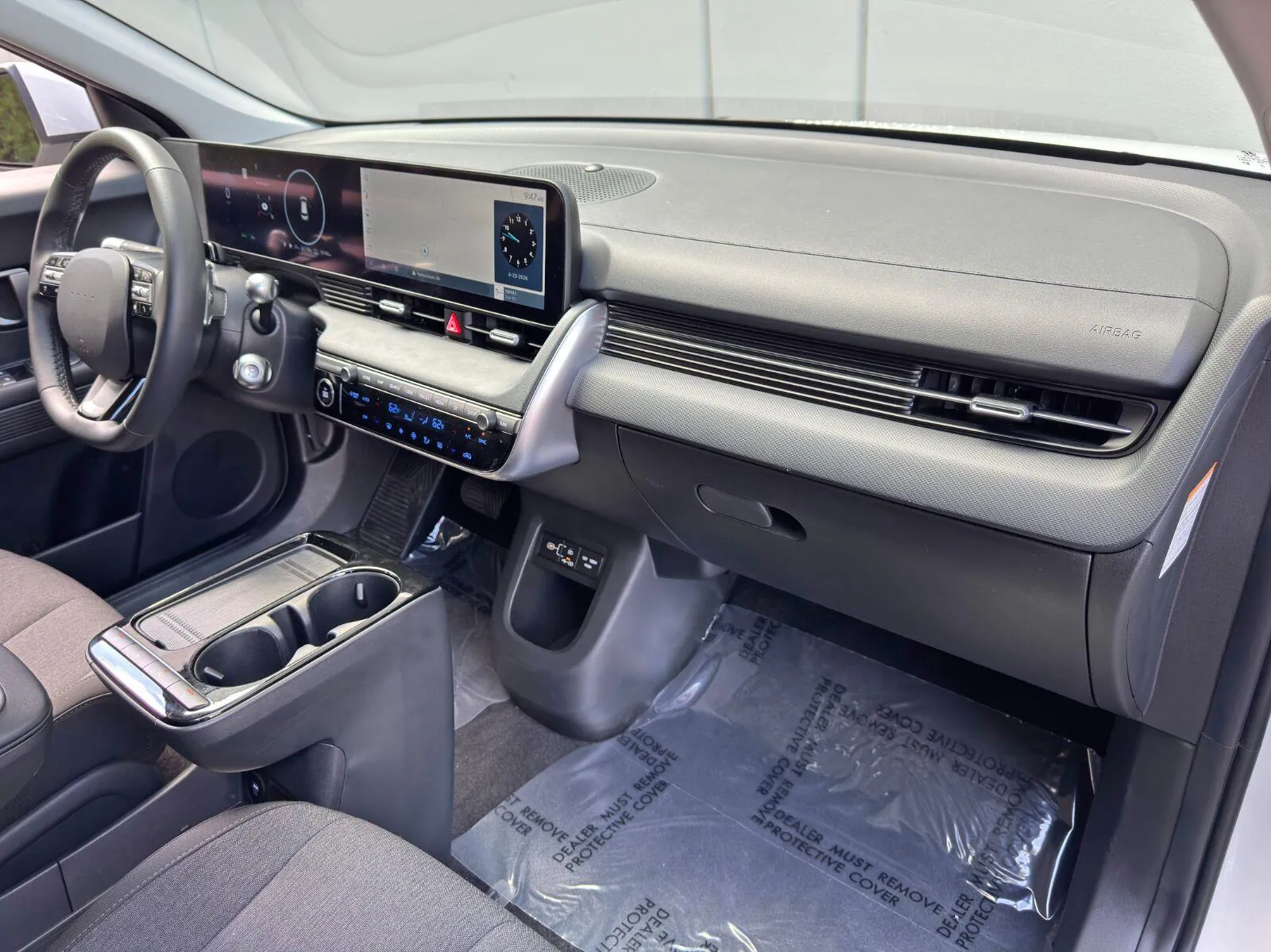 2025 Hyundai IONIQ 5 SE - Photo 14