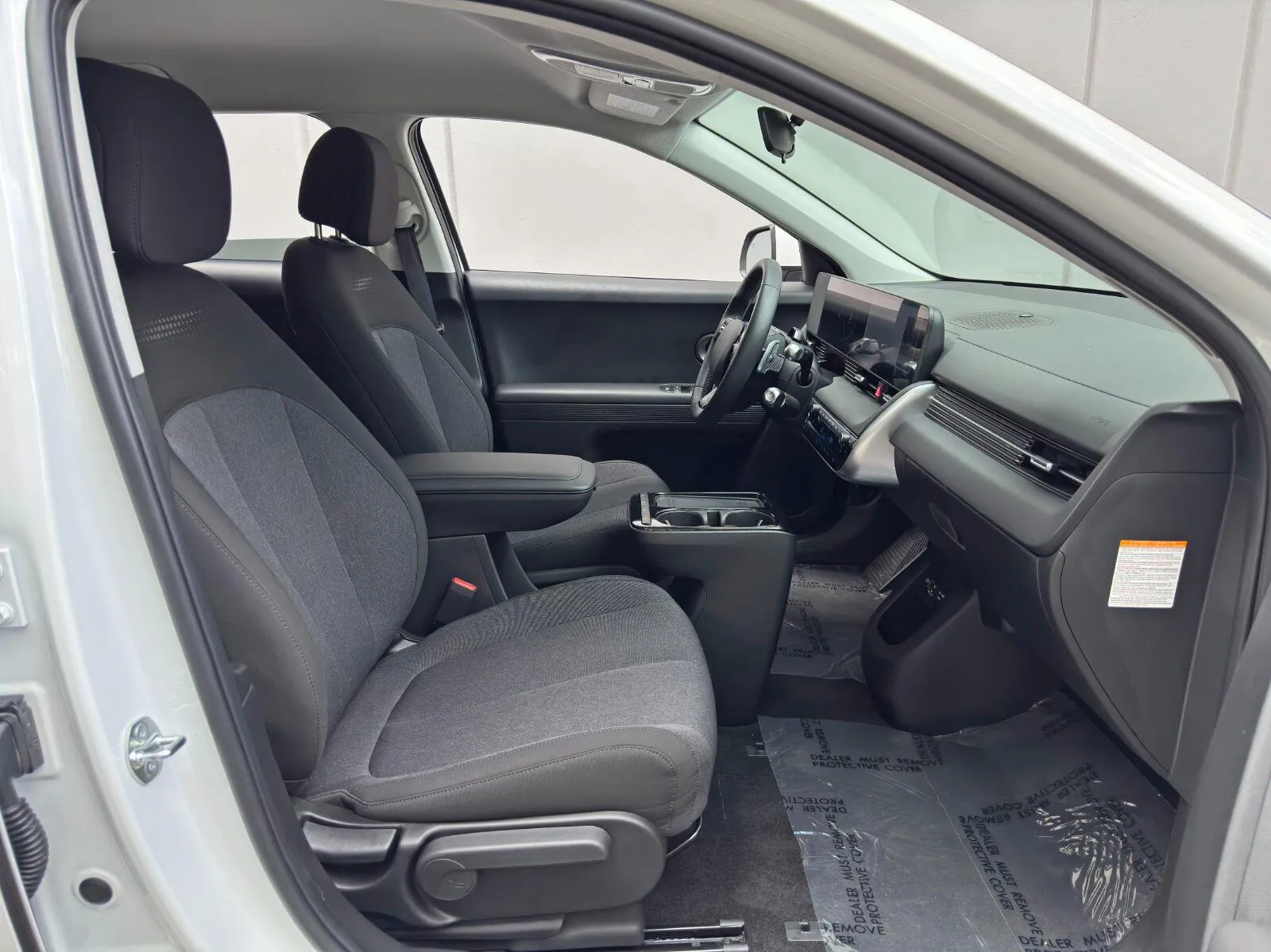 2025 Hyundai IONIQ 5 SE - Photo 15