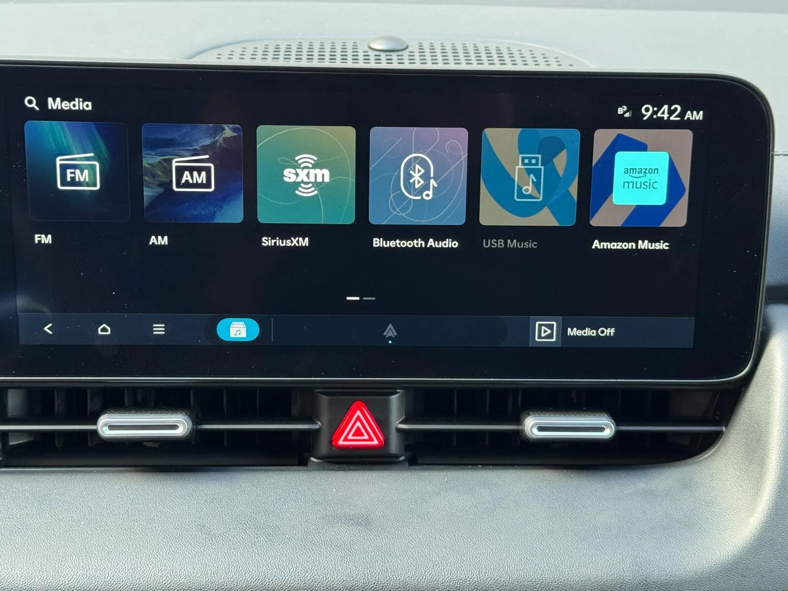 2025 Hyundai IONIQ 5 SE - Photo 24