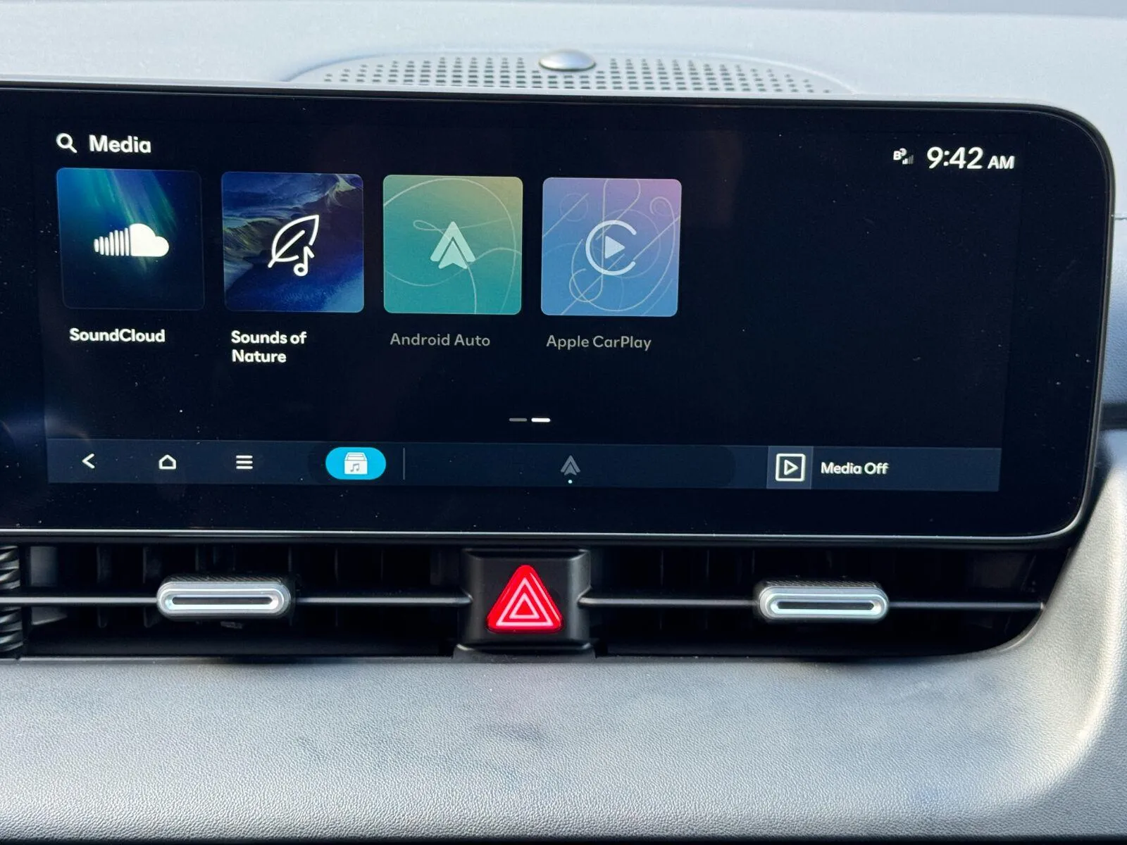 2025 Hyundai IONIQ 5 SE - Photo 25