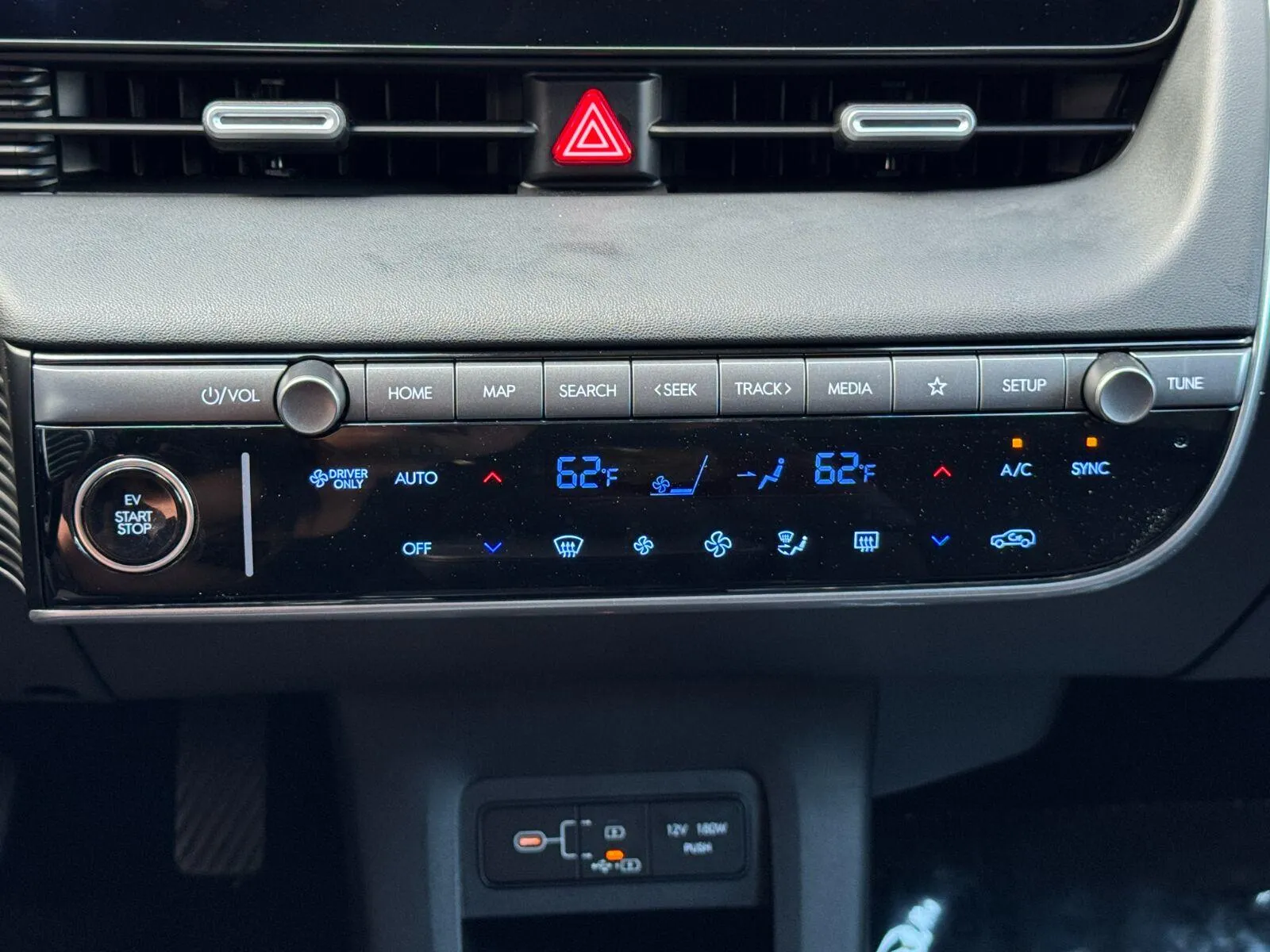 2025 Hyundai IONIQ 5 SE - Photo 27