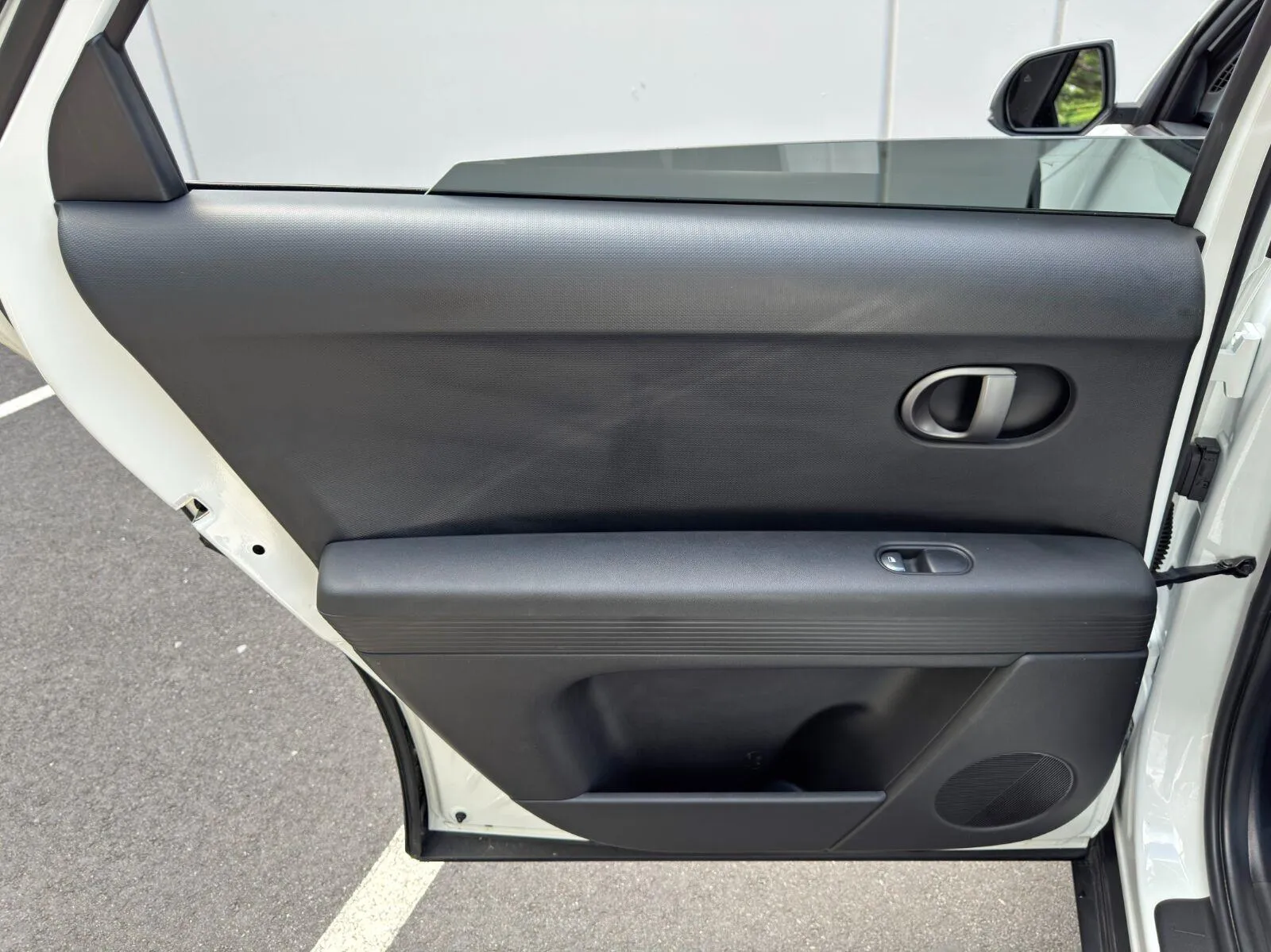 2025 Hyundai IONIQ 5 SE - Photo 40