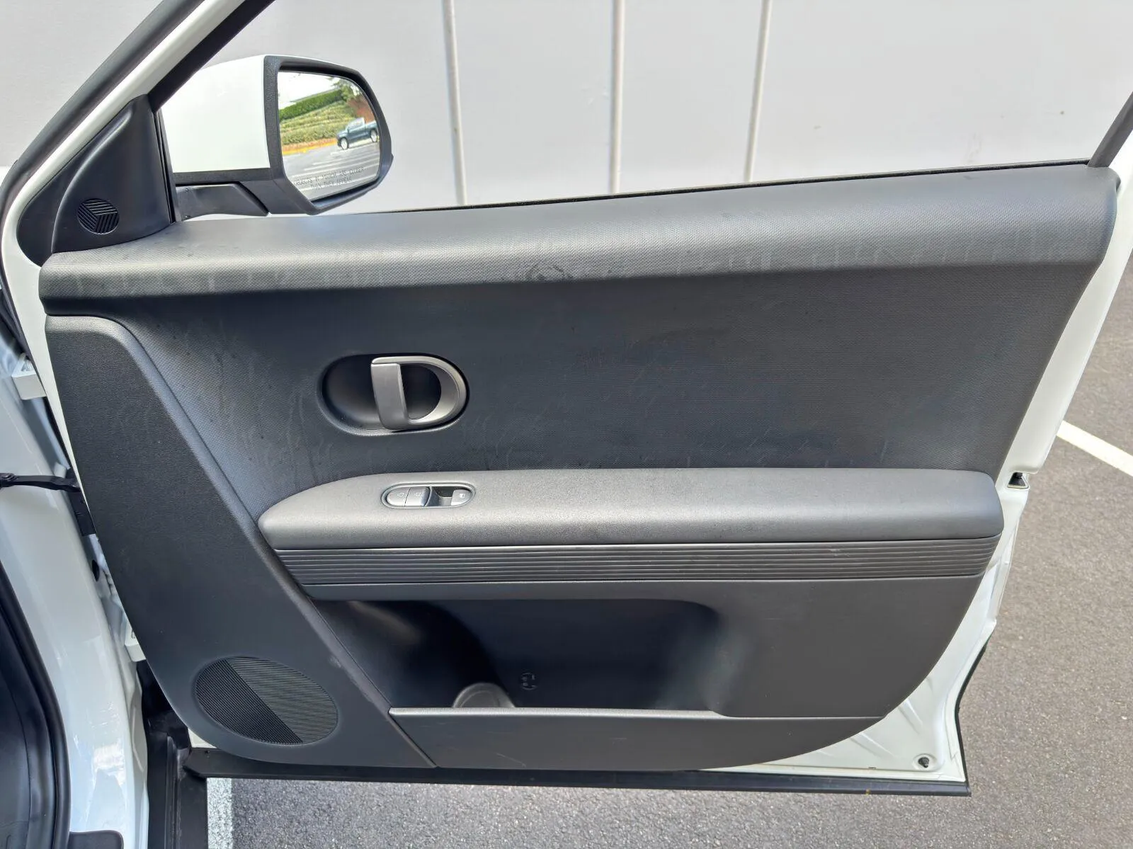 2025 Hyundai IONIQ 5 SE - Photo 41