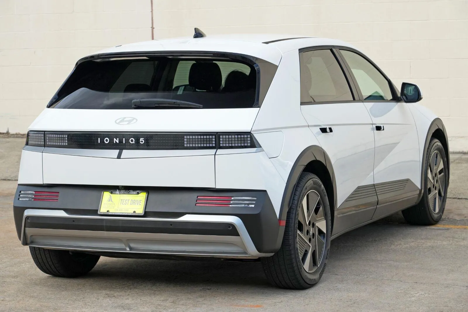 2025 Hyundai IONIQ 5 SE - Photo 49