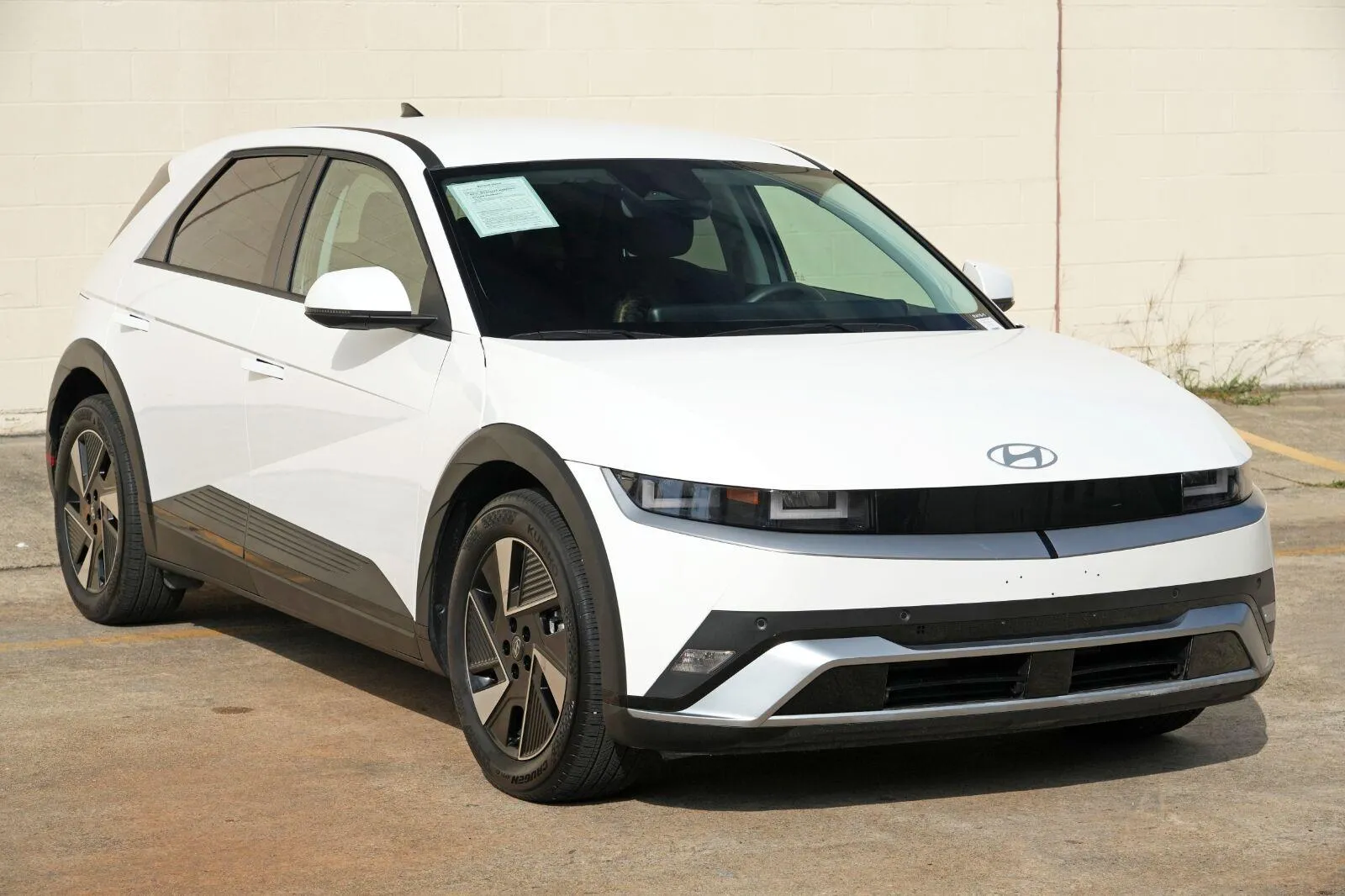 2025 Hyundai IONIQ 5 SE - Photo 51