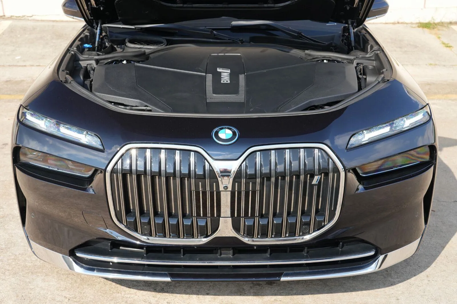 2023 BMW i7 Base - Photo 8