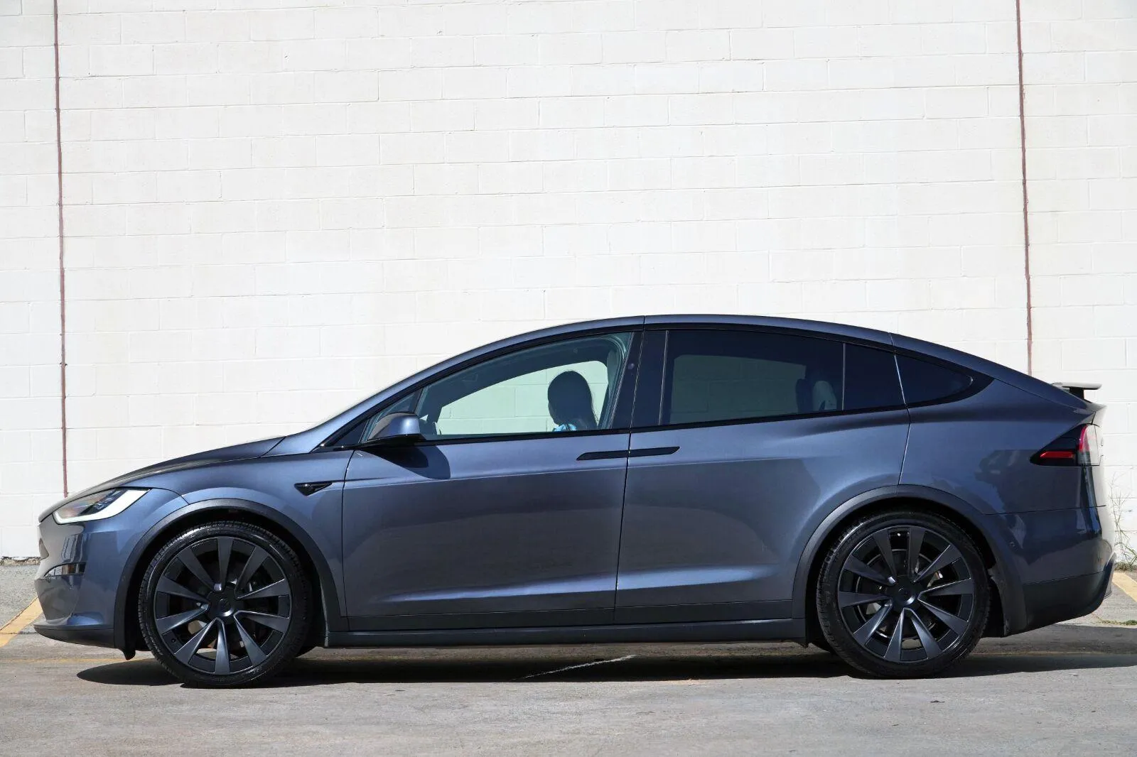 2022 Tesla Model X Long Range - Photo 9