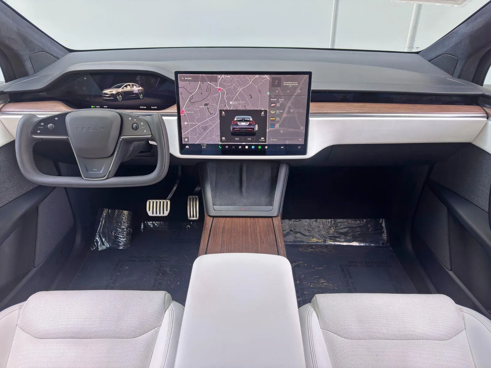 2022 Tesla Model X Long Range - Photo 12