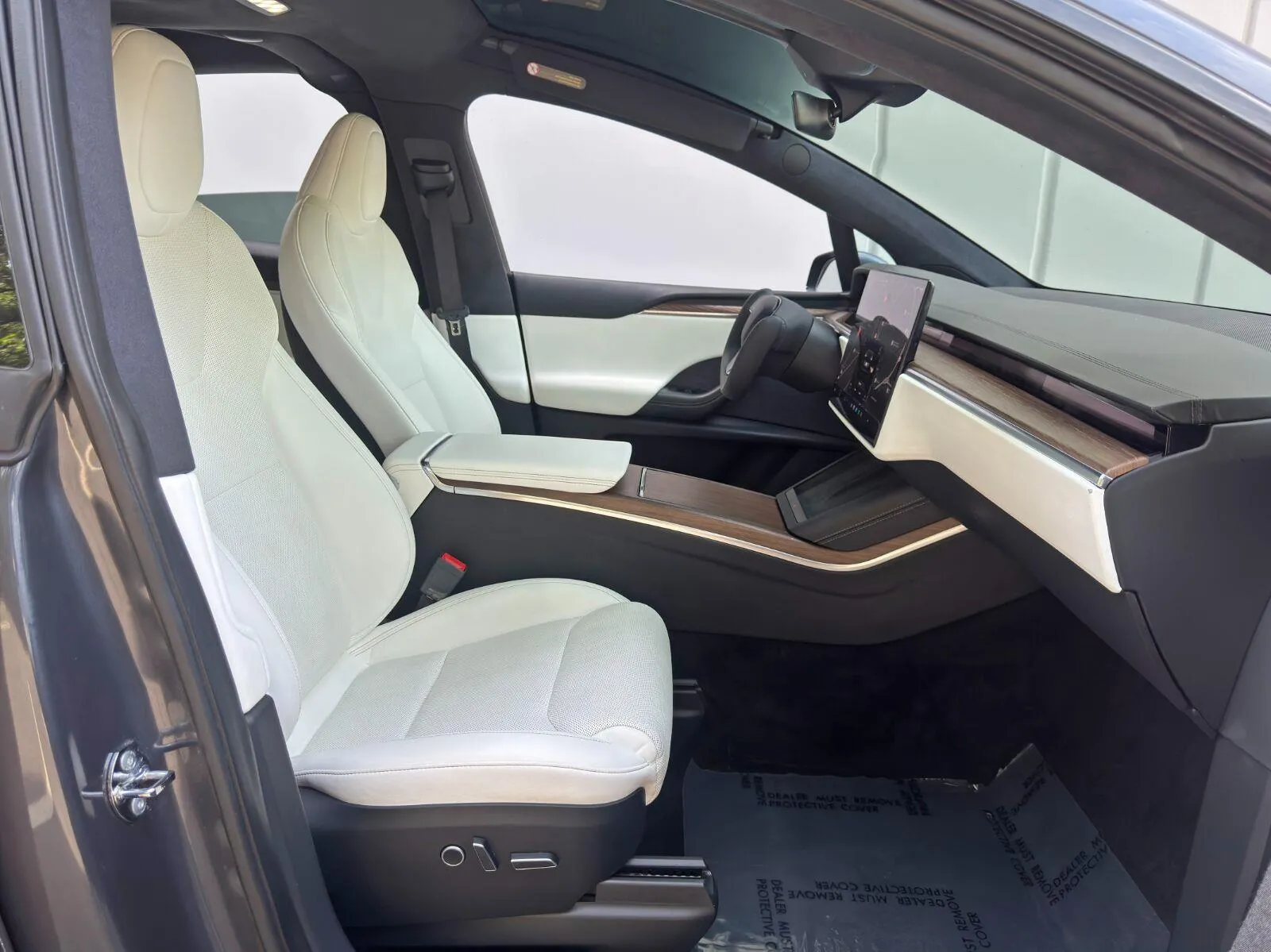 2022 Tesla Model X Long Range - Photo 15