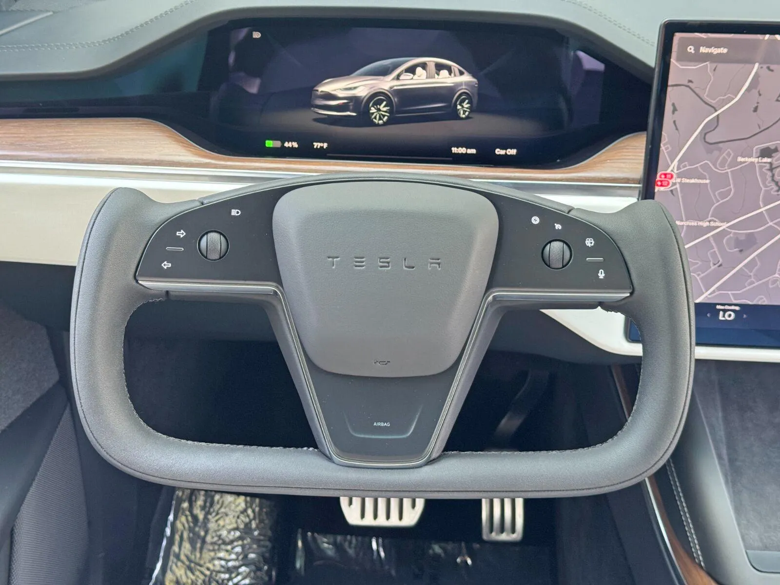 2022 Tesla Model X Long Range - Photo 18