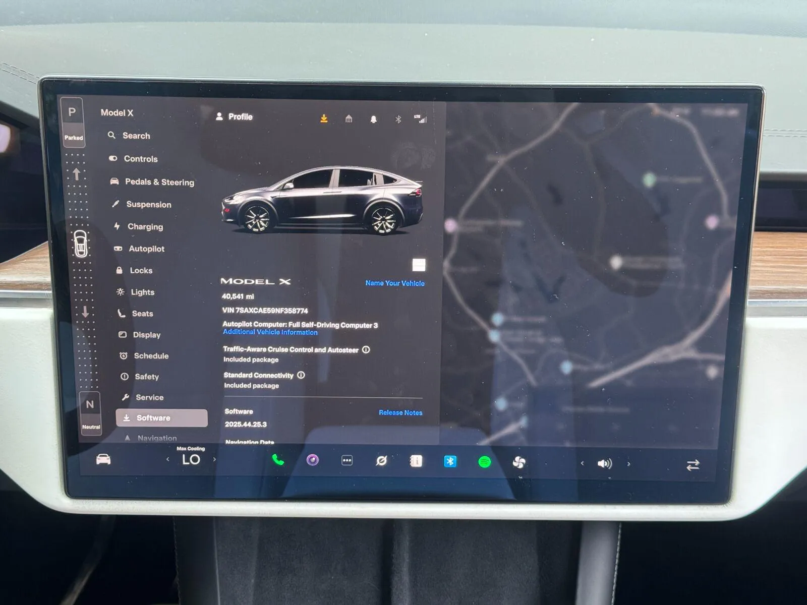 2022 Tesla Model X Long Range - Photo 32