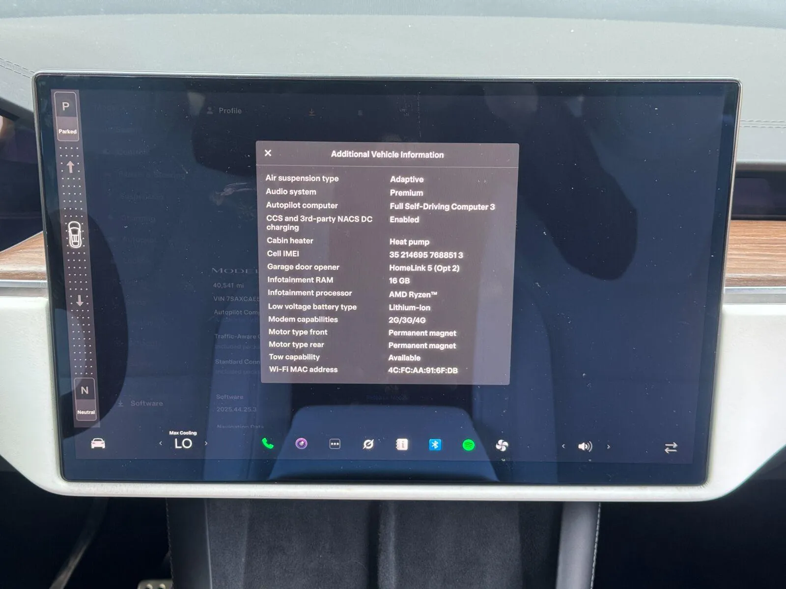 2022 Tesla Model X Long Range - Photo 33