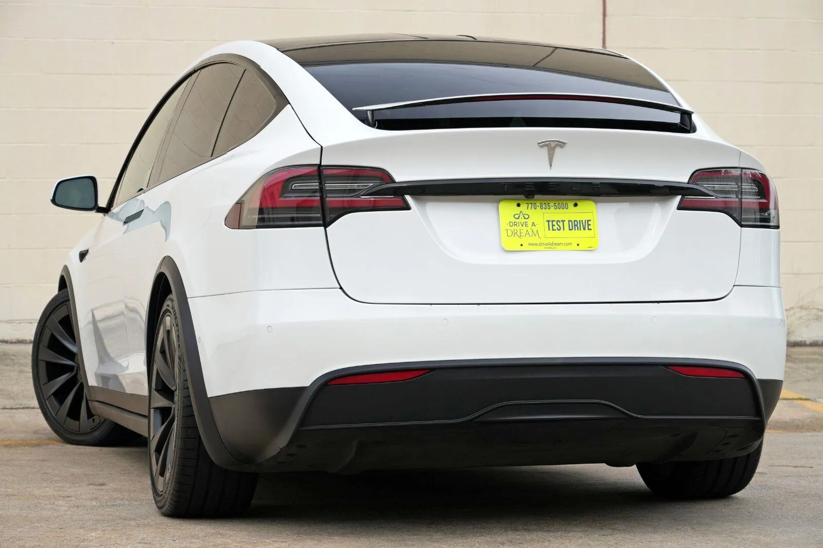 2022 Tesla Model X Long Range - Photo 6