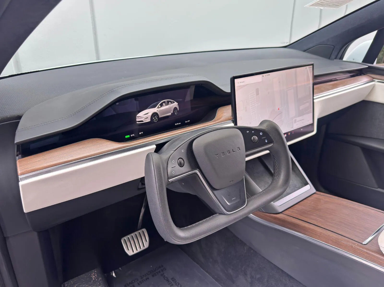 2022 Tesla Model X Long Range - Photo 13