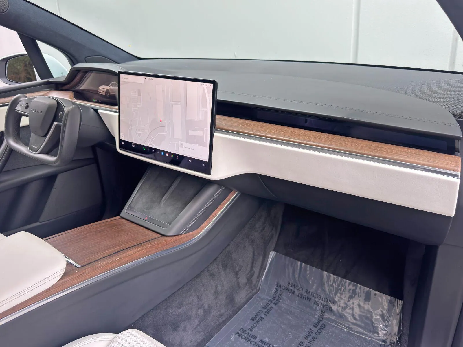 2022 Tesla Model X Long Range - Photo 14