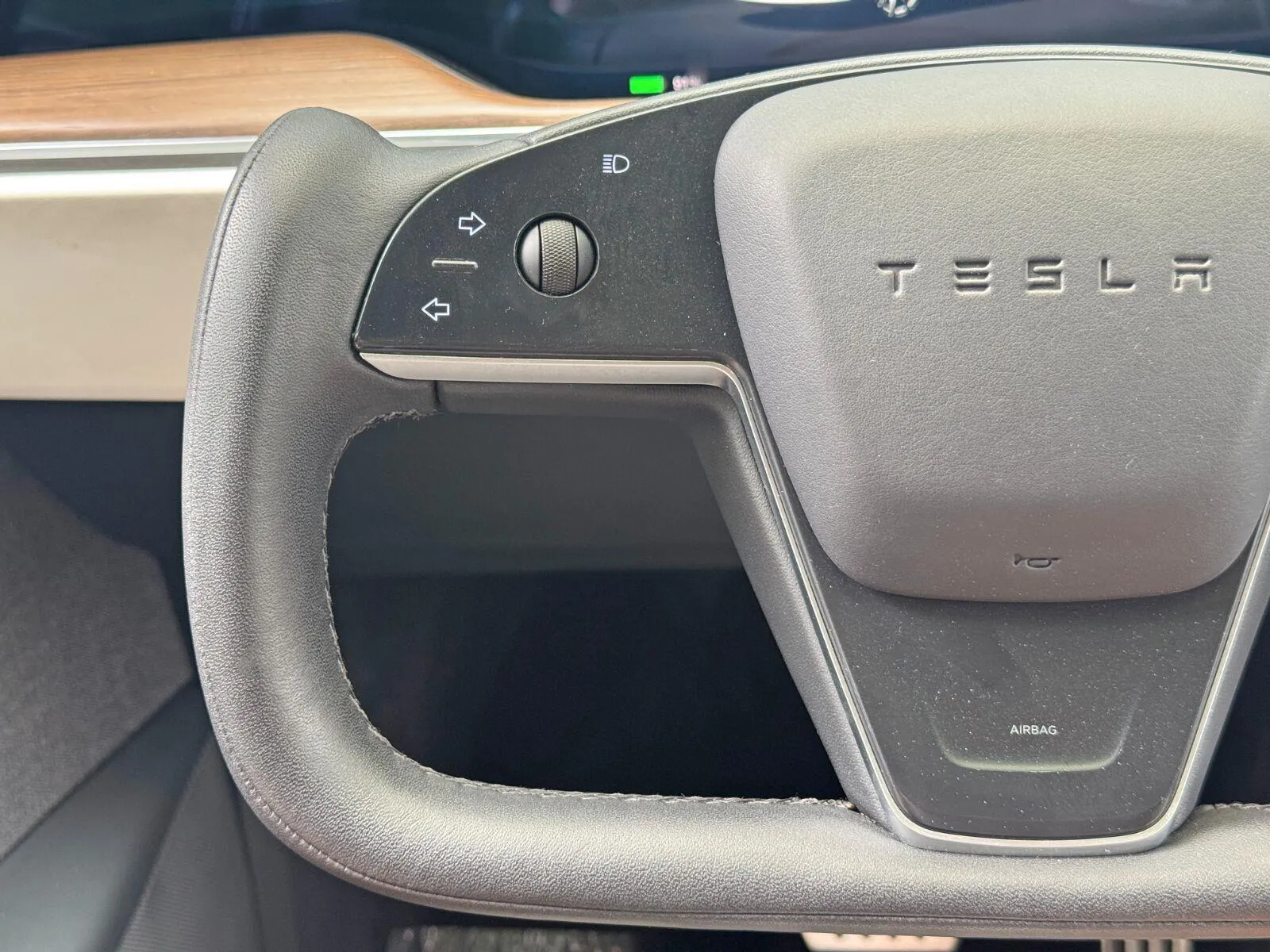 2022 Tesla Model X Long Range - Photo 18