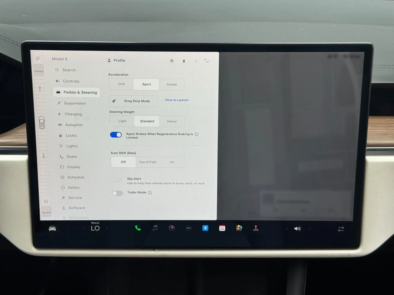 2022 Tesla Model X Long Range - Photo 22