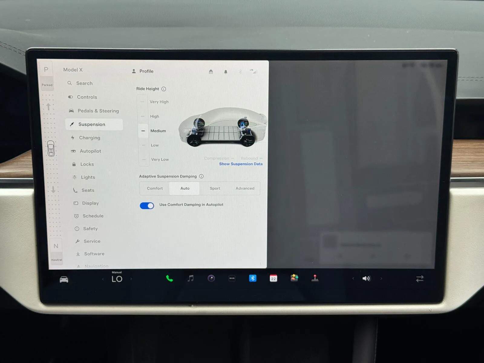 2022 Tesla Model X Long Range - Photo 23