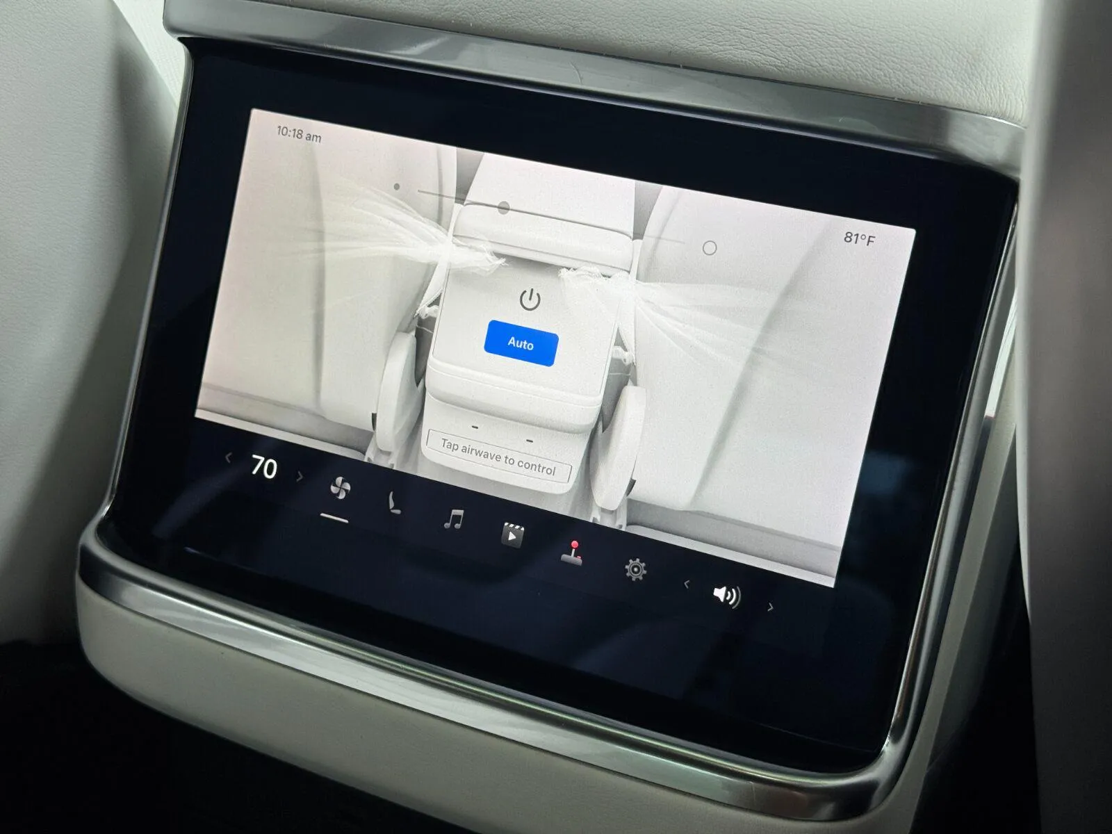 2022 Tesla Model X Long Range - Photo 34