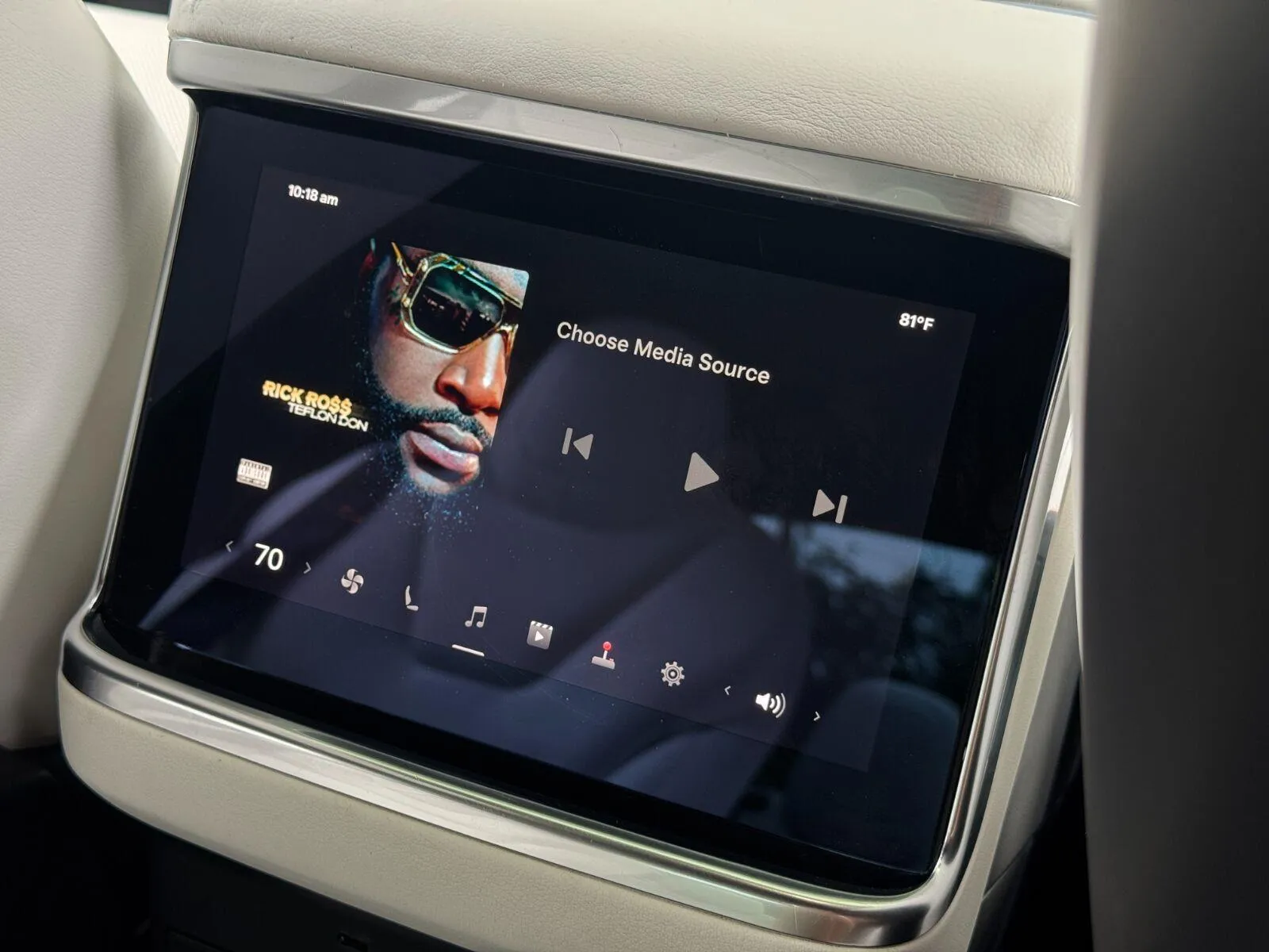 2022 Tesla Model X Long Range - Photo 36
