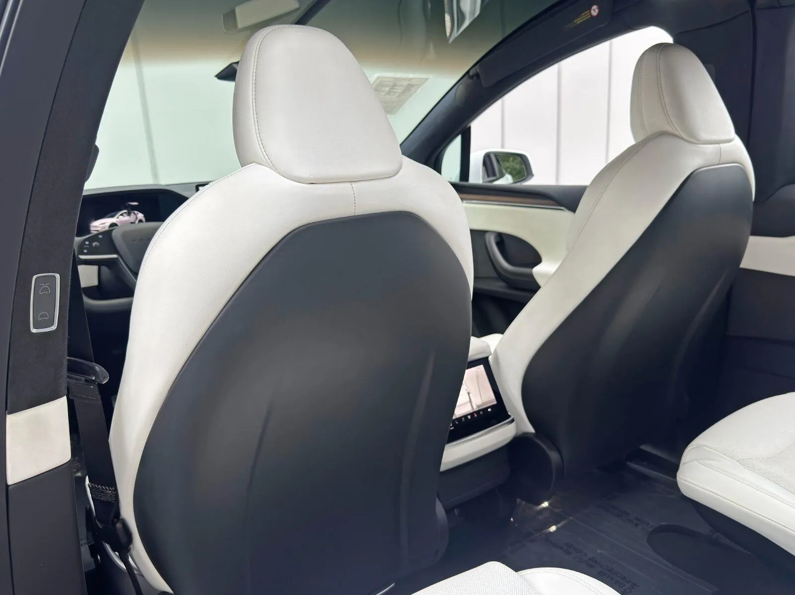 2022 Tesla Model X Long Range - Photo 39
