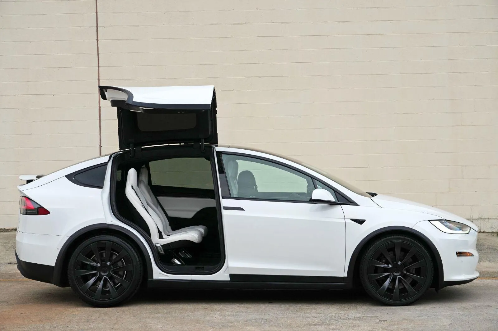 2022 Tesla Model X Long Range - Photo 56