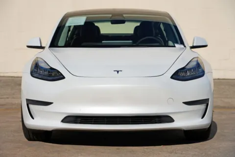 More photos of 2022 Tesla Model 3 at Gas Charged Motors, GA