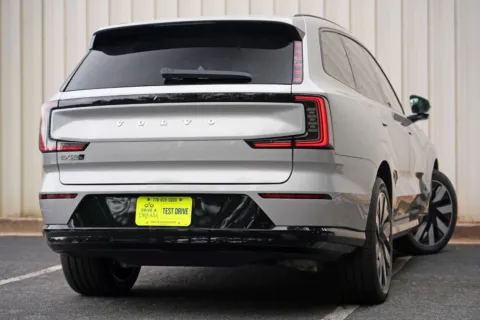 More photos of 2025 Volvo EX90 Ultra at Gas Charged Motors, GA