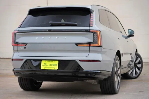 More photos of 2025 Volvo EX90 Ultra at Gas Charged Motors, GA