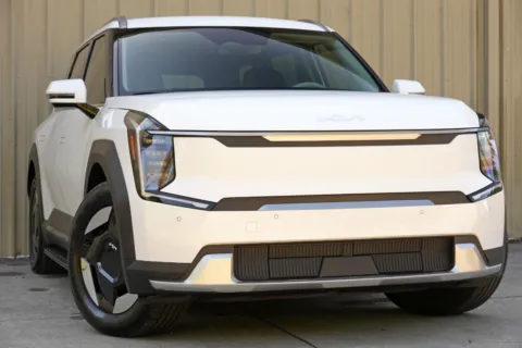 Another view of 2024 Kia EV9 Wind for sale in Marietta, GA at Gas Charged Motors