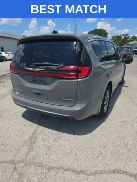 More photos of 2023 Chrysler Pacifica Hybrid Touring L at Quality Motors Ford, KS