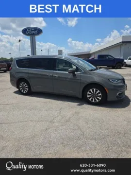 Photos of 2023 Chrysler Pacifica Hybrid Touring L for sale in Independence, KS at Quality Motors Ford