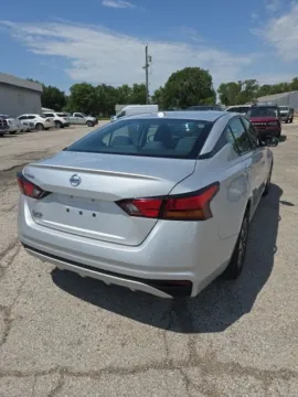 More photos of 2020 Nissan Altima 2.5 S at Quality Motors Ford, KS